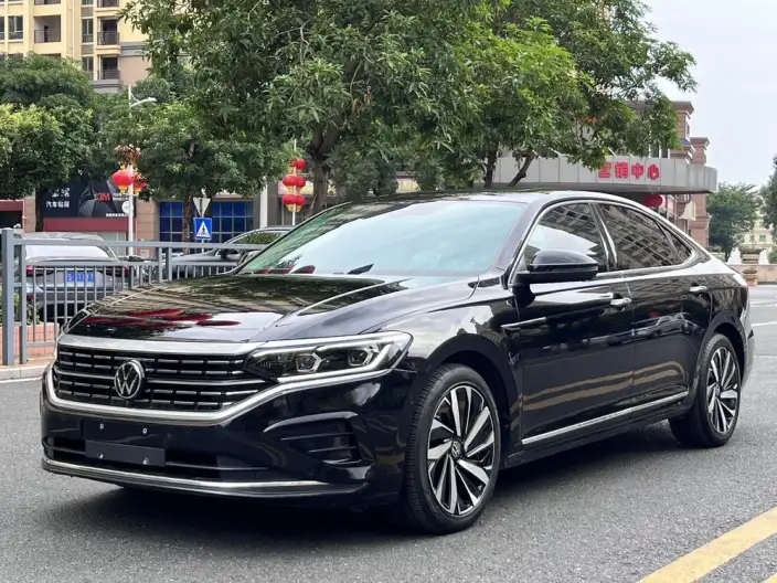 Volkswagen Passat 2022 Model 380TSI Ultimate Edition – фото 1