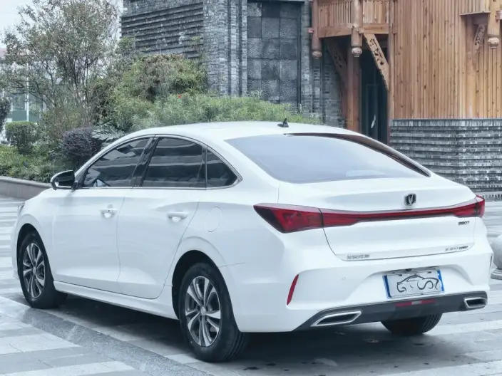 Changan Eado 2023 Model PLUS Changxiang Edition Blue whale NE 1.4T GDI DCT Noble Model – фото 4