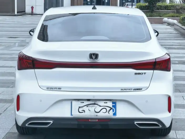 Changan Eado 2023 Model PLUS Changxiang Edition Blue whale NE 1.4T GDI DCT Noble Model – фото 5