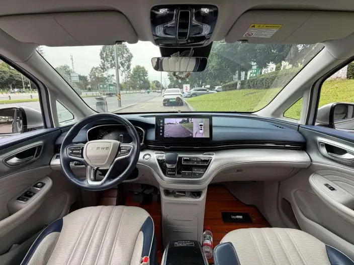 Roewe iMAX8 2022 Model 400TGI Zunrong Edition – фото 7