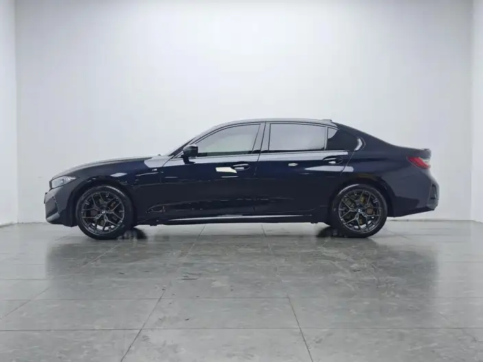 BMW 3 Series 2025 Model 330Li Exclusive Model M Sports Night Set – фото 4
