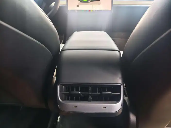 Model Y 2022 Model Rear-wheel drive version – фото 5