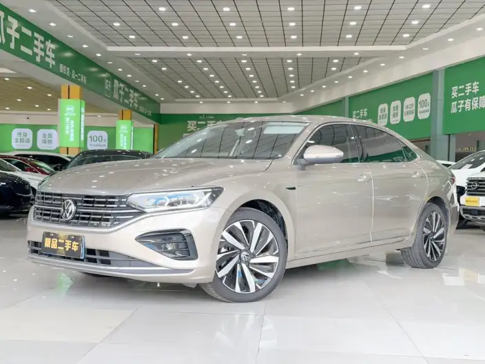 Volkswagen Passat 2022 Model 330TSI Deluxe Edition – фото 1