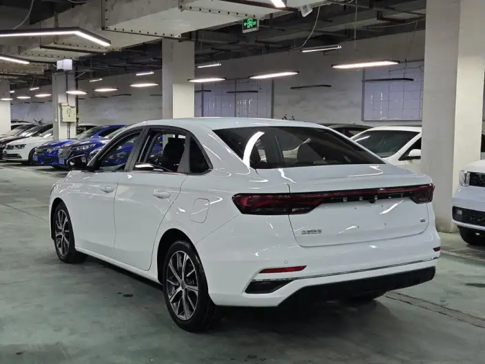 Geely Emgrand 2022 Model No. 4 Gen 1.5L CVT Noble Model – фото 4