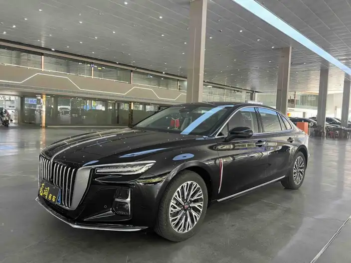 Hongqi H5 2025 Model 2.0T Automatic Flag Enjoy Edition