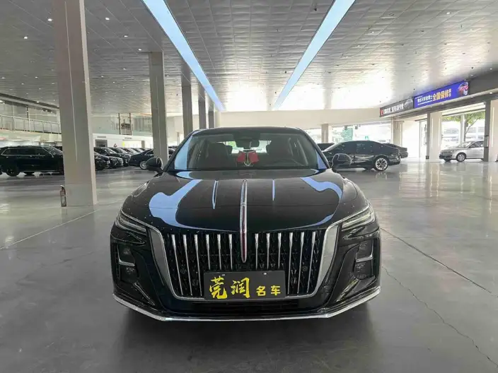 Hongqi H5 2025 Model 2.0T Automatic Flag Enjoy Edition