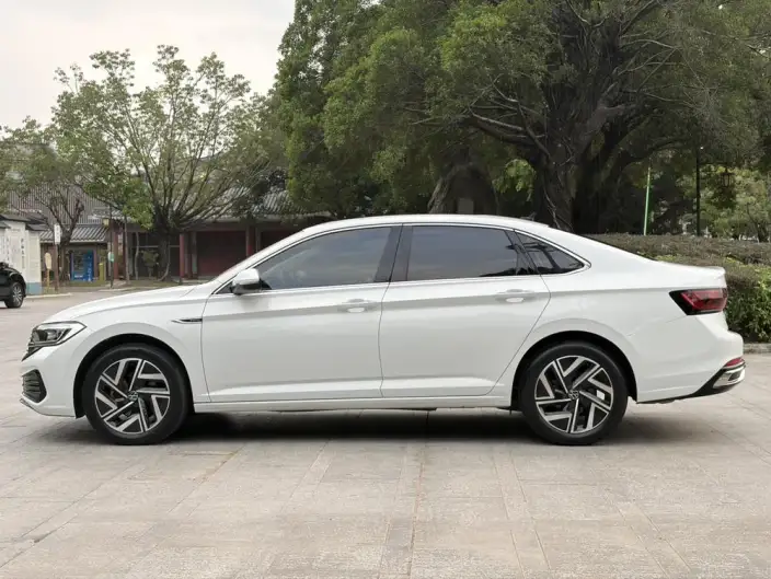 Volkswagen Sagitar 2023 Model 280TSI DSG Beyond Edition – фото 4