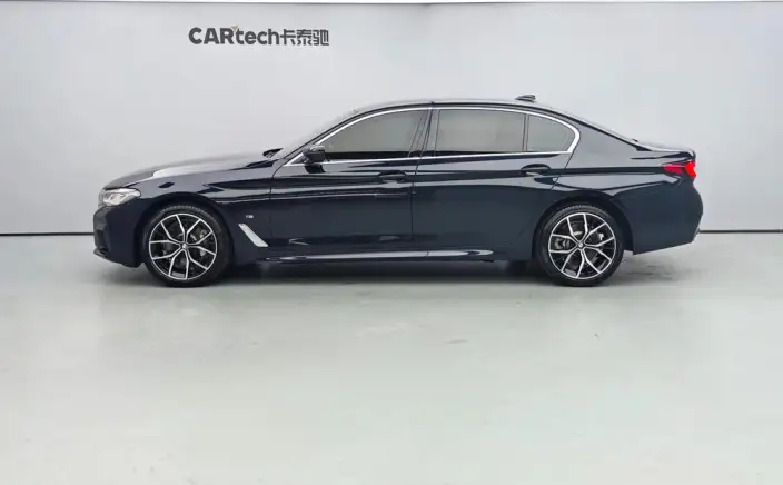 BMW 5 Series 2023 Model 530Li Exclusive Model M Sports Set – фото 3