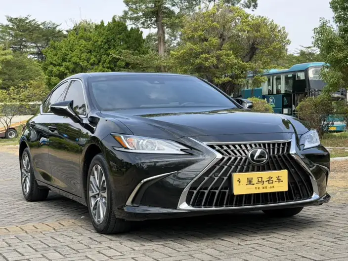 Lexus ES 2022 Model 200 Superior Edition – фото 3