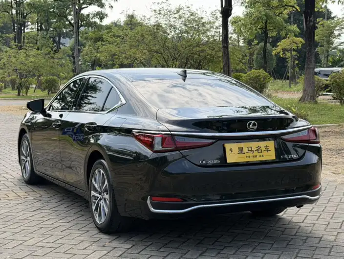 Lexus ES 2022 Model 200 Superior Edition – фото 4