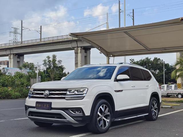 Volkswagen Teramont 2017 модификация 530 V6 4WD Deluxe Edition – фото 1