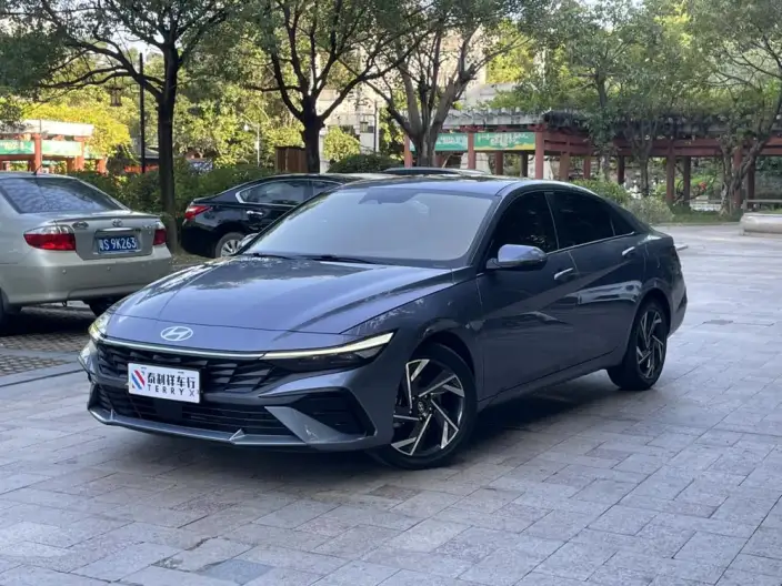 Hyundai Ioniq 2023 Model 1.5L CVT LUX Premium Edition
