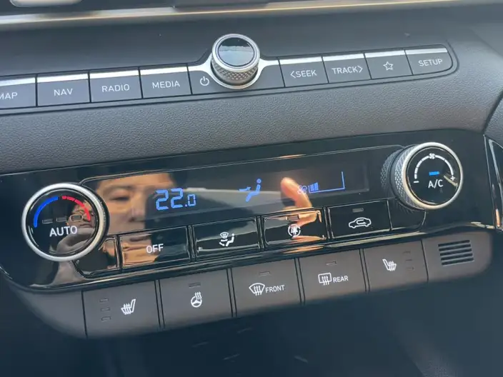 Hyundai Ioniq 2023 Model 1.5L CVT LUX Premium Edition – фото 8