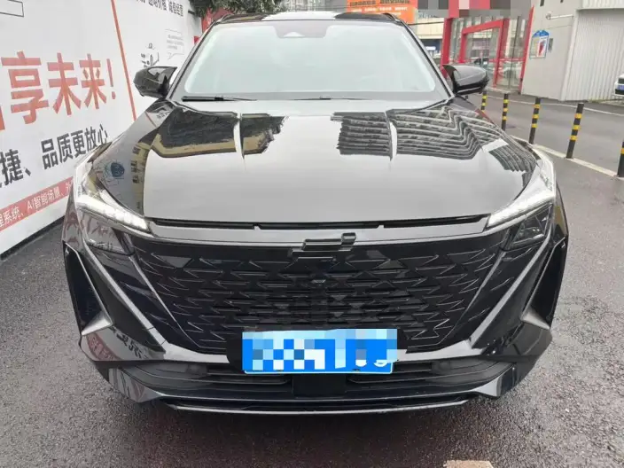 Changan Auchan Z6 2023 Model Blue whale 1.5T DCT Smart Edition Model