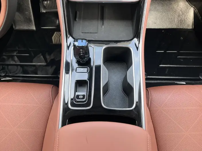 Geely Emgrand 2026 Model No. 5 Gen 1.5T DCT Flagship Model – фото 9