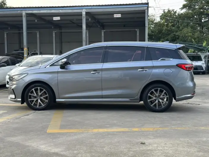 BYD Song MAX DM 2022 Model DM-i 105KM Flagship Model – фото 4