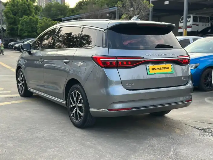 BYD Song MAX DM 2022 Model DM-i 105KM Flagship Model – фото 5