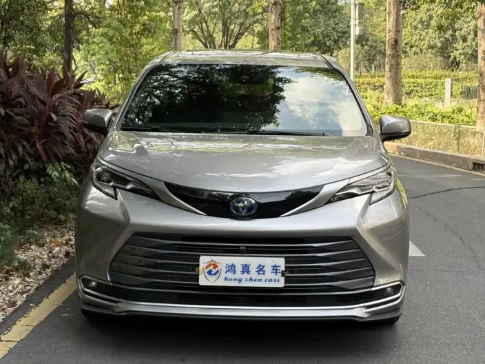 Toyota Sienna 2023 Model Hybrid 2.5L Premium Edition – фото 2