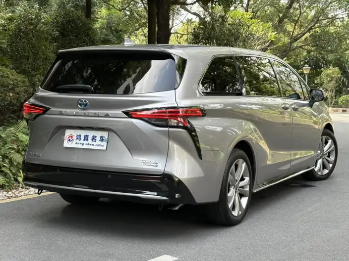 Toyota Sienna 2023 Model Hybrid 2.5L Premium Edition – фото 5