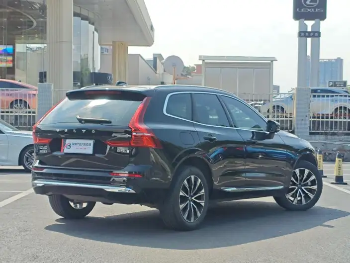 Volvo XC60 2025 Model B5 4WD Smart Range Sports Edition – фото 5
