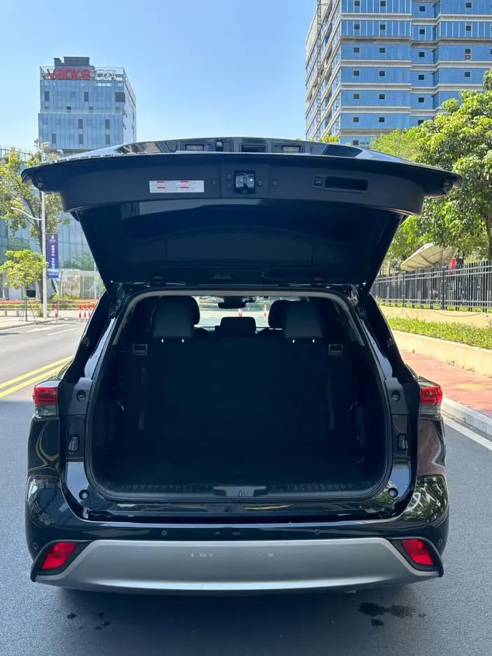 Toyota Highlander 2023 Model Hybrid 2.5L 4WD Premium Edition 7 seat – фото 9