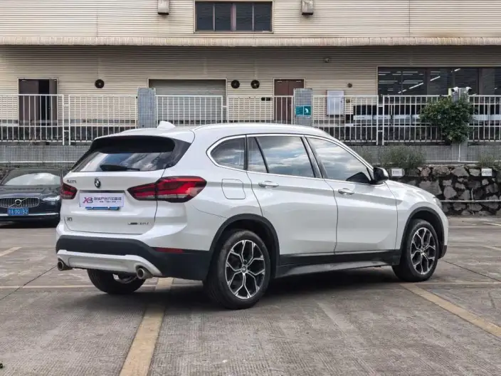 BMW X1 2022 Model sDrive25Li Leading Model – фото 6