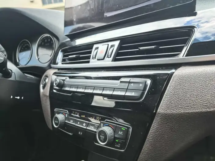 BMW X1 2022 Model sDrive25Li Leading Model – фото 8
