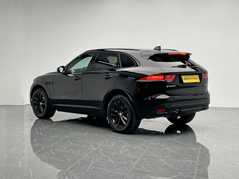 Jaguar F-PACE Модель 2020 года 2.0T 4WD Chequered Flag Edition – фото 5