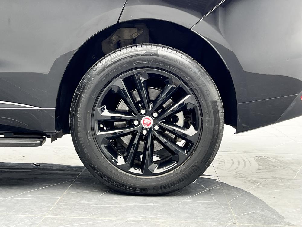 Jaguar F-PACE Модель 2020 года 2.0T 4WD Chequered Flag Edition – фото 9