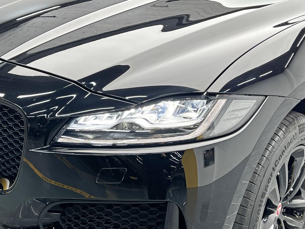 Jaguar F-PACE Модель 2020 года 2.0T 4WD Chequered Flag Edition – фото 12