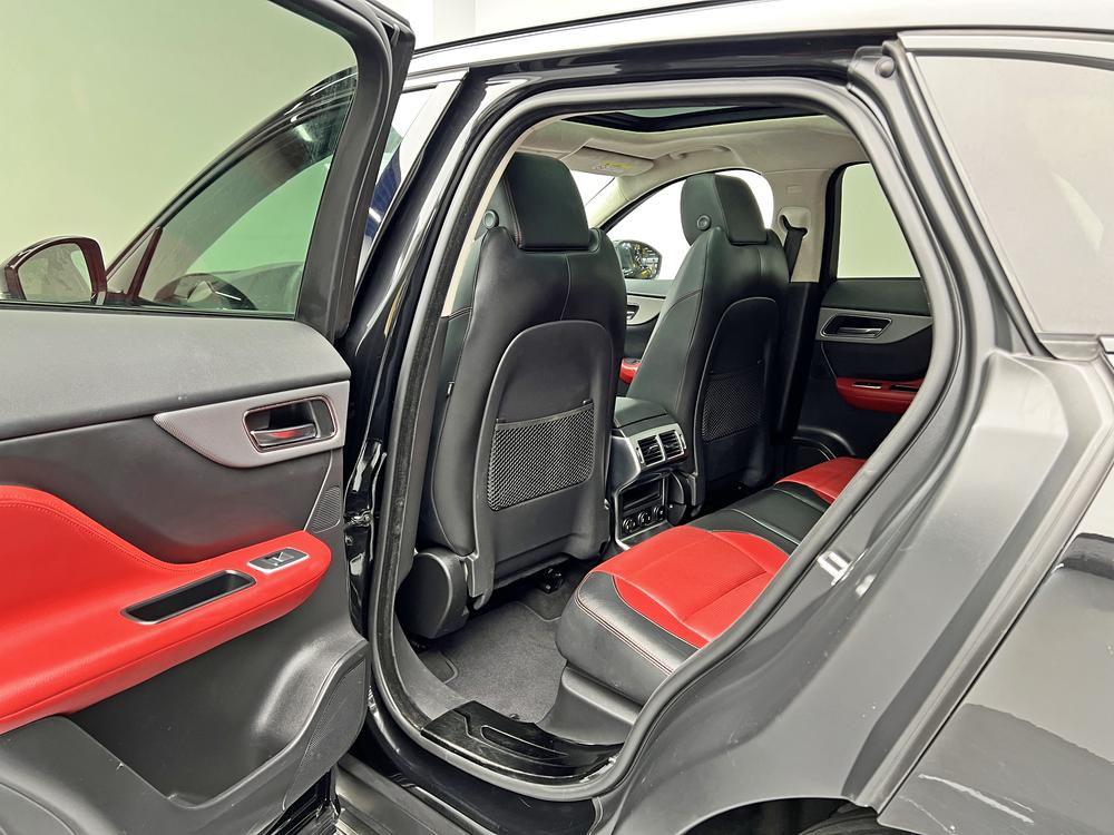 Jaguar F-PACE Модель 2020 года 2.0T 4WD Chequered Flag Edition – фото 18