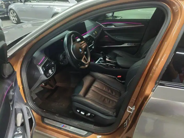 BMW 5 Series Imported 2022 Model 530i Fashion edition M Sports Set – фото 8