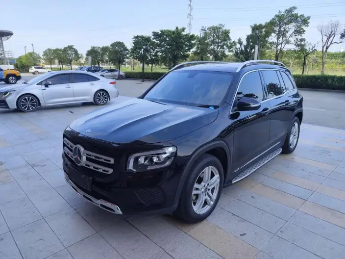 Mercedes-Benz GLB 2023 Model GLB 200 Dynamic Model – фото 1