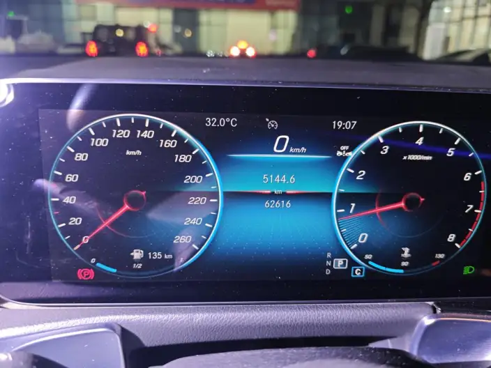 Mercedes-Benz GLB 2023 Model GLB 200 Dynamic Model – фото 8