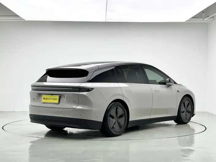 Li Auto i6 2025 Model 2WD Standard Edition – фото 7
