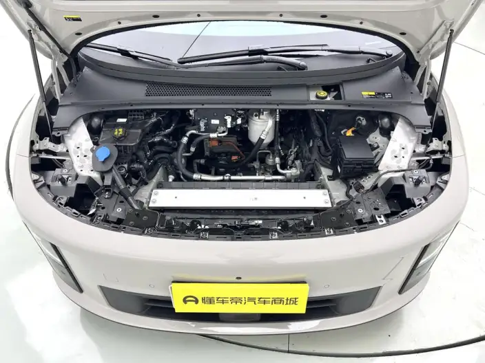 Li Auto i6 2025 Model 2WD Standard Edition – фото 10