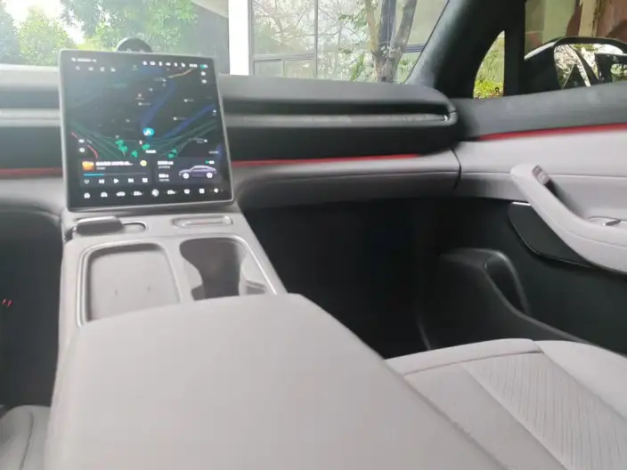 NIO EC6 2024 Model 75kWh – фото 9