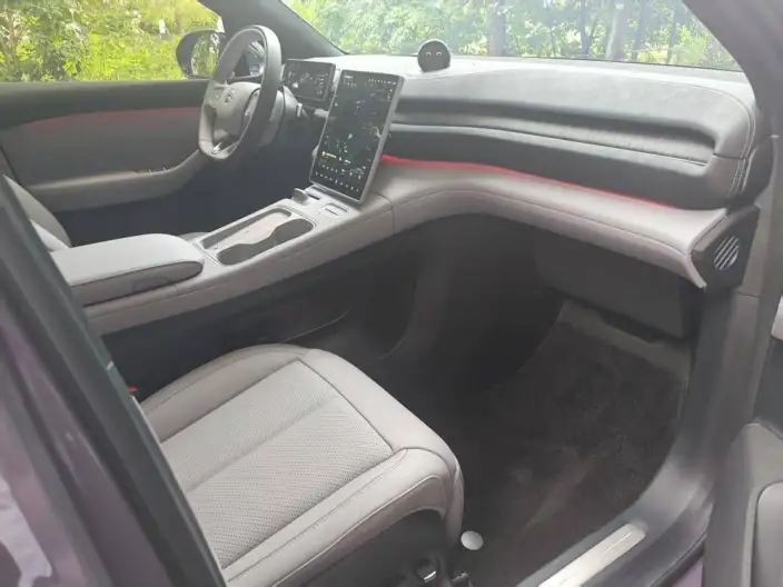 NIO EC6 2024 Model 75kWh – фото 10