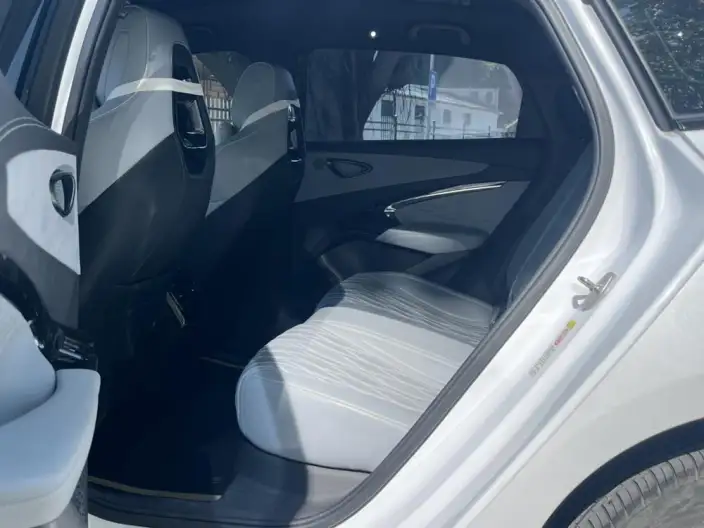 BYD Seal 2022 Model 550KM Standard Battery Life Rear Drive Edition Noble Model – фото 9
