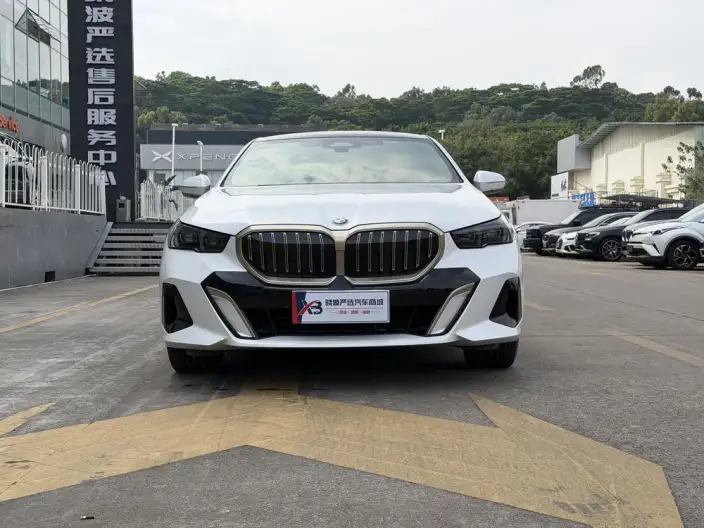 BMW 5 Series 2024 Model 525Li M Sports Set – фото 2