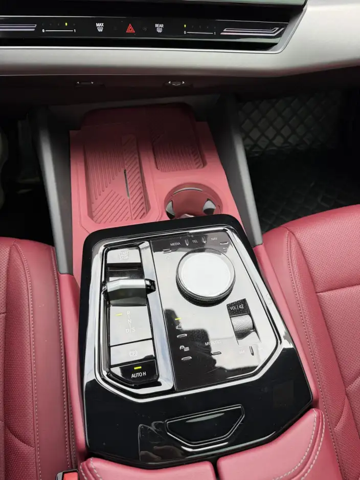 BMW 5 Series 2024 Model 525Li M Sports Set – фото 3