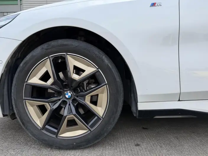 BMW 5 Series 2024 Model 525Li M Sports Set – фото 8