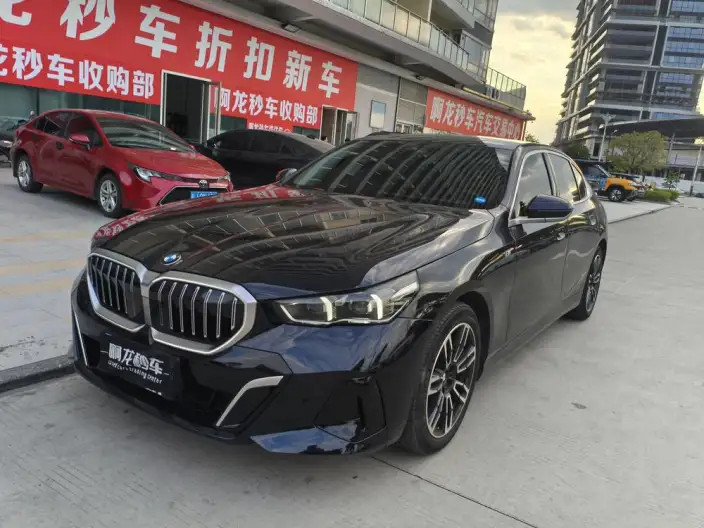 BMW 5 Series 2024 Model 525Li M Sports Set – фото 1