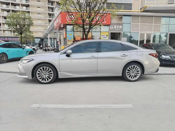 Toyota Avalon 2024 Model Intelligent Hybrid 2.0L E-CVT Deluxe Edition – фото 3