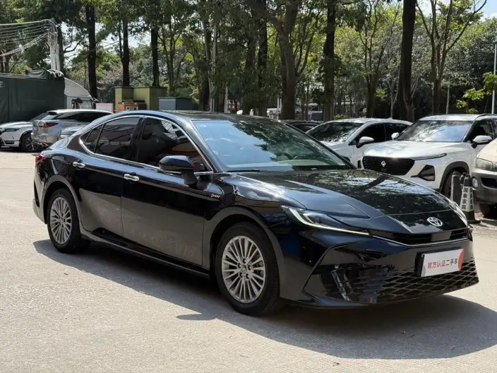 Toyota Camry 2024 Model Hybrid 2.0HGVP Deluxe Edition – фото 3