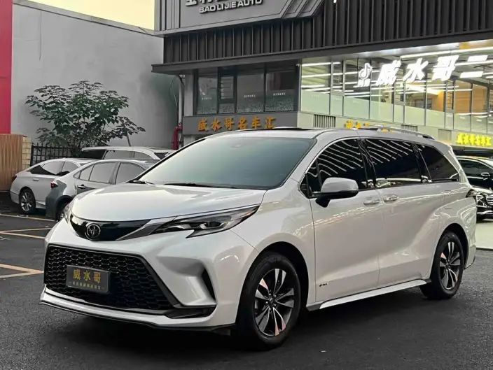 Granvia 2024 Model Intelligent Hybrid 2.5L 4WD Noble PLUS Edition – фото 1