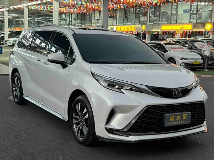 Granvia 2024 Model Intelligent Hybrid 2.5L 4WD Noble PLUS Edition – фото 3