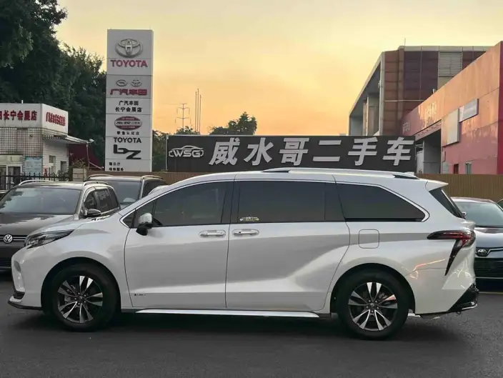 Granvia 2024 Model Intelligent Hybrid 2.5L 4WD Noble PLUS Edition – фото 4