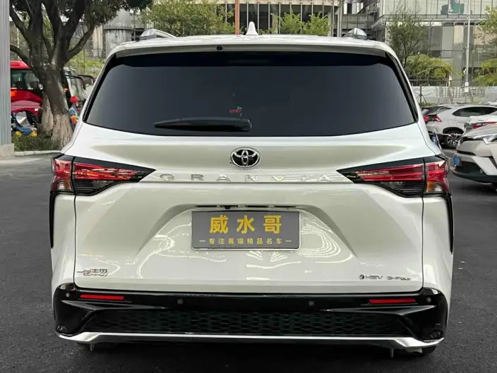 Granvia 2024 Model Intelligent Hybrid 2.5L 4WD Noble PLUS Edition – фото 6