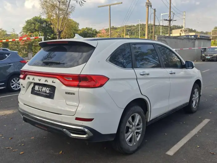Haval M6 2023 Model PLUS 1.5T DCT Elite Smart Connect Model – фото 6